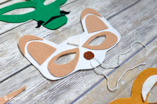 Is your kid (or you!) obsessed with Kung Fu Panda 3? Make these no-sew felt masks! There's Po, Tigress, Viper, Crane, Mantis, Monkey, and of course, Master Shifu. So fun for a Kung Fu Panda birthday party, too! Templates and instructions included.
