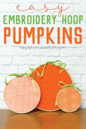Looking for an easy Halloween decoration? These pumpkin embroidery hoops take less than 15 minutes to make!
