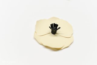 Detailed instructions on how to assemble the #Cricut 3D Flowers: Daffodil, Tiger Lily, Poppy, and Peony