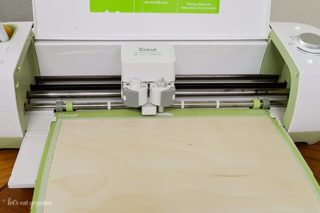 Cricut Explore machine cutting 