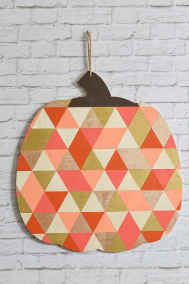 This geometric pumpkin was so fun to make! Stop by and see how to create this paint treatment on whatever you might want to paint.