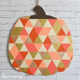 This geometric pumpkin was so fun to make! Stop by and see how to create this paint treatment on whatever you might want to paint.