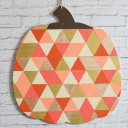 This geometric pumpkin was so fun to make! Stop by and see how to create this paint treatment on whatever you might want to paint.