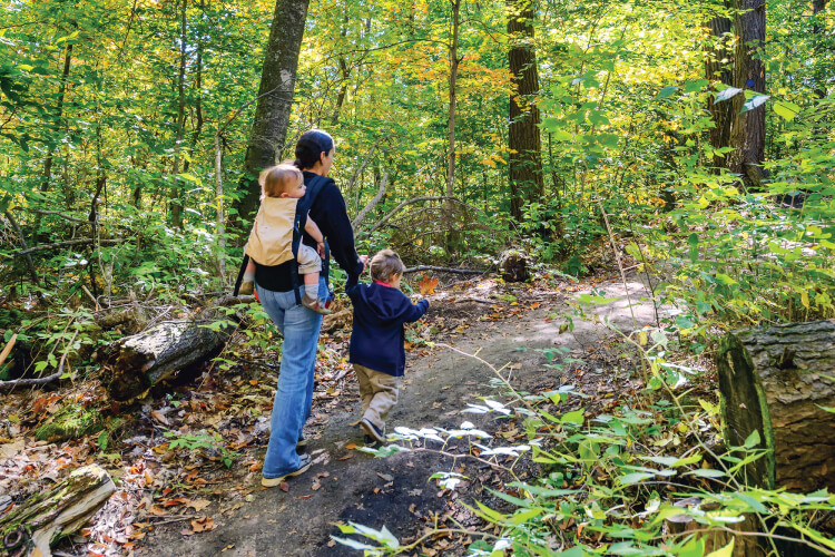 Instill a love of the outdoors in your little ones with these tips for hiking with a baby!