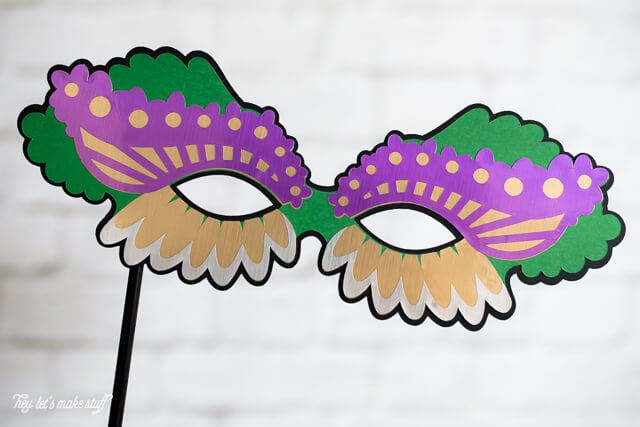 paper Mardi Gras mask