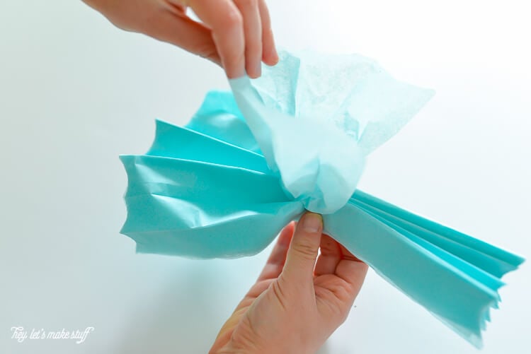 how to make tissue paper jellyfish 