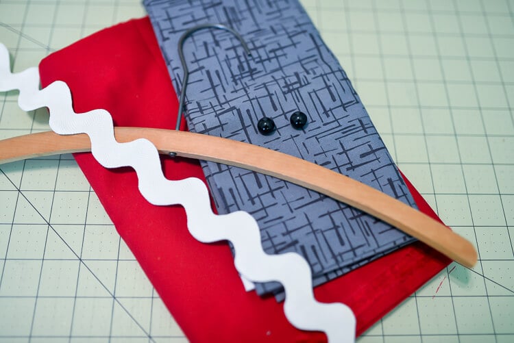 easy-sew shark clothespin holder supplies