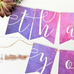 Use the Cricut Explore's Print Then Cut feature to make this beautiful THANK YOU banner for your wedding, in three gorgeous watercolors!