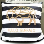 Use your Cricut Explore Air 2 to make this modern geometric buffalo pillow using glitter iron-on vinyl!