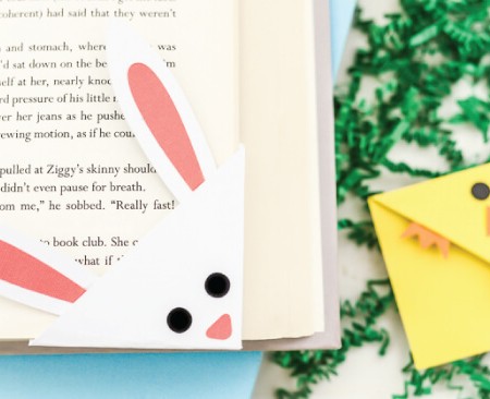 These Easter bookmarks -- a bunny and chick -- can either be cut on a Cricut or Silhouette or cut by hand! Get the free files that make the perfect handmade gift for any Easter basket.