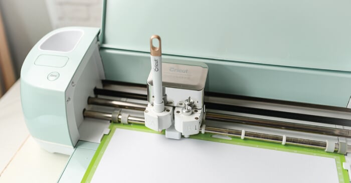 How To Use the Scoring Stylus on Cricut Maker 