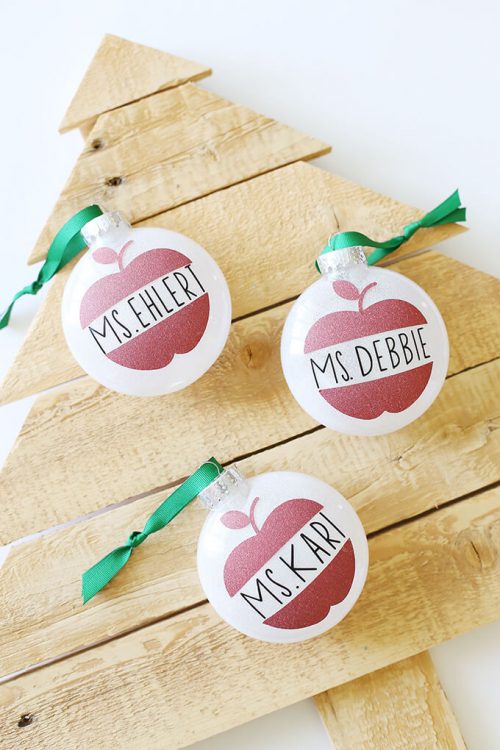 DIY Christmas Ornaments with the Cricut - Hey, Let's Make Stuff