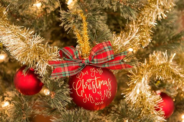 DIY Christmas Ornaments with the Cricut - Hey, Let's Make Stuff