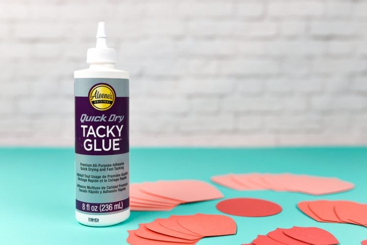 Rychleschnoucí lepidlo Aleene's Quick Dry Tacky Glue