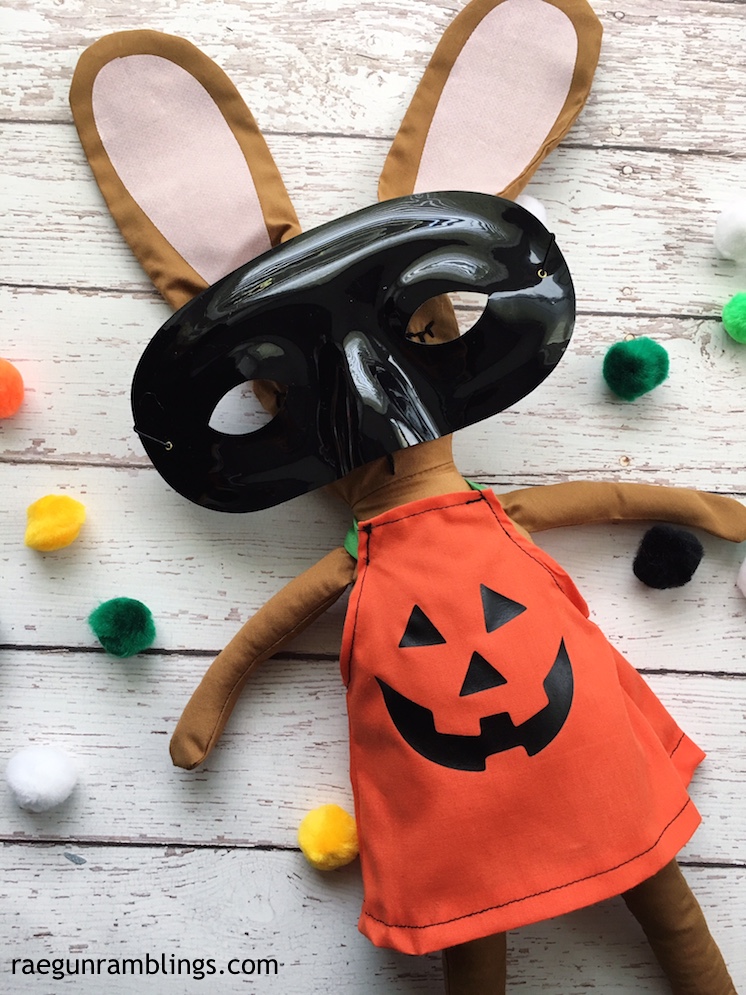 Download Halloween Crafts and Projects with the Cricut - Hey, Let's ...