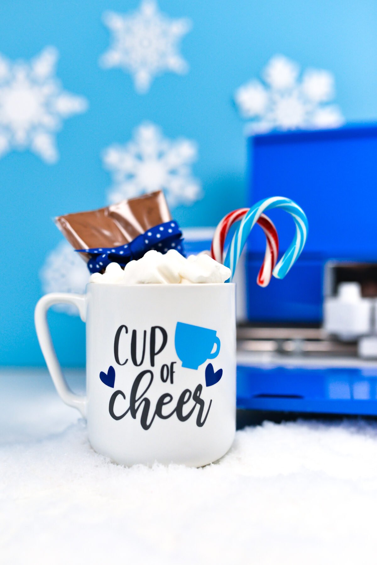 Hot Cocoa Mug Gift with the Cobalt Cricut Explore Air 2