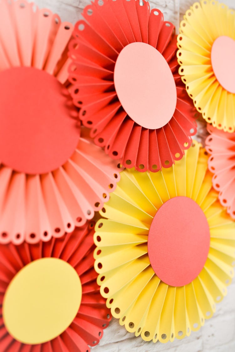 HOW TO MAKE PAPER ROSETTES WITH THE CRICUT SCORING WHEEL