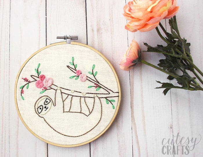 A sloth embroidery pattern