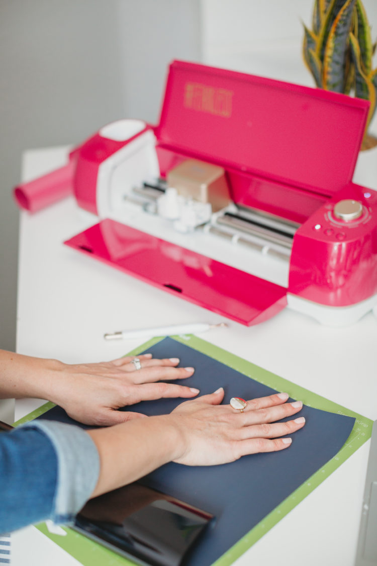 Back to School Frames with the Cricut - Hey, Let's Make Stuff