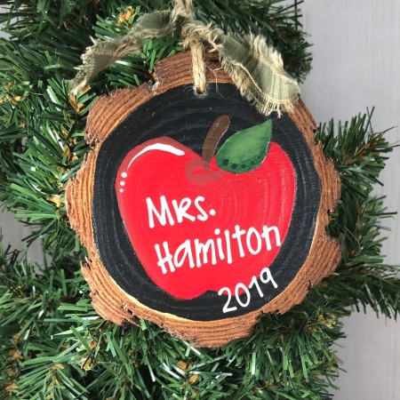 Wooden and chalkboard apple ornament for a teacher