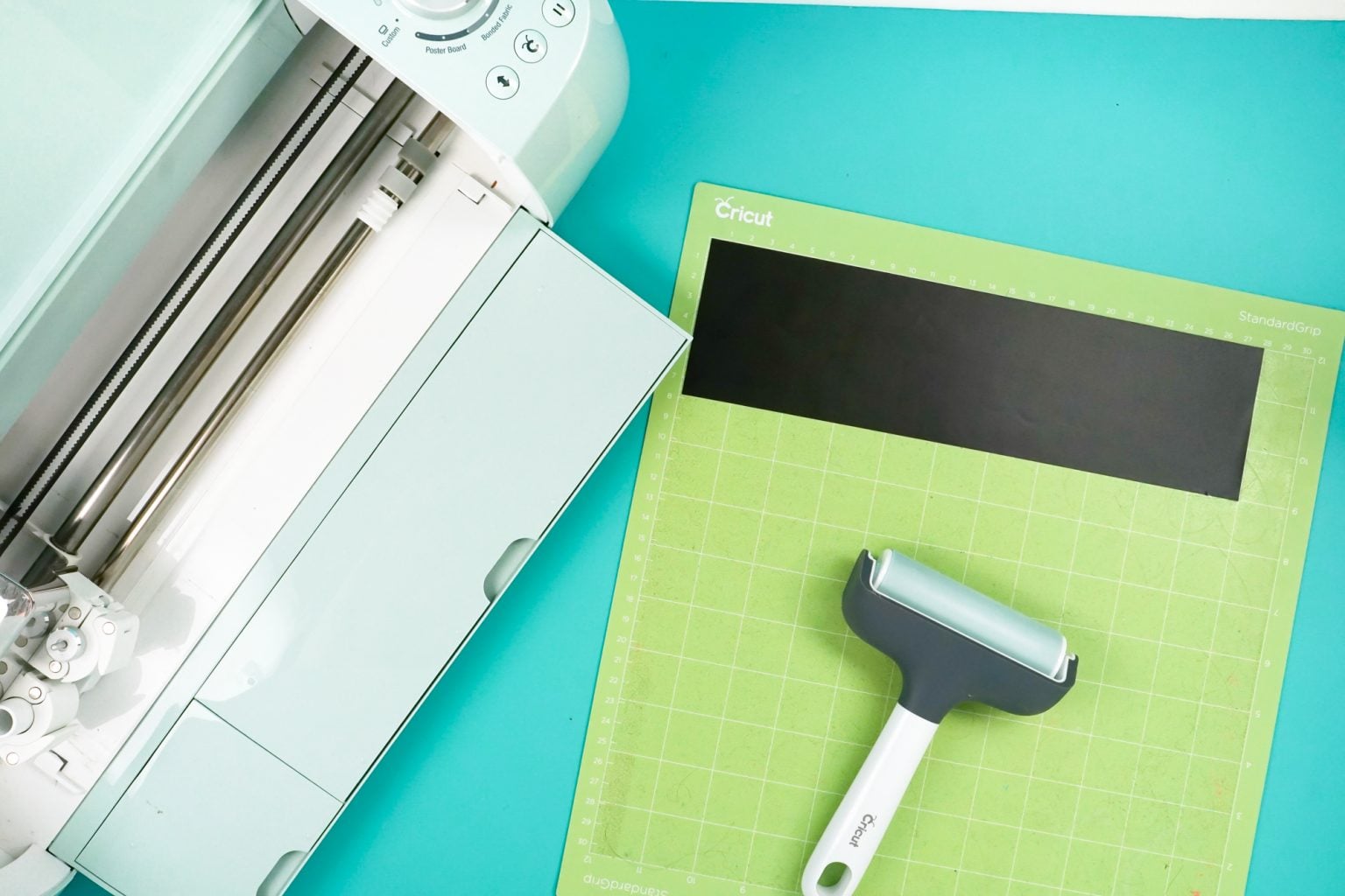 How to Make a Cricut Phone Case with Vinyl Hey, Let's Make Stuff