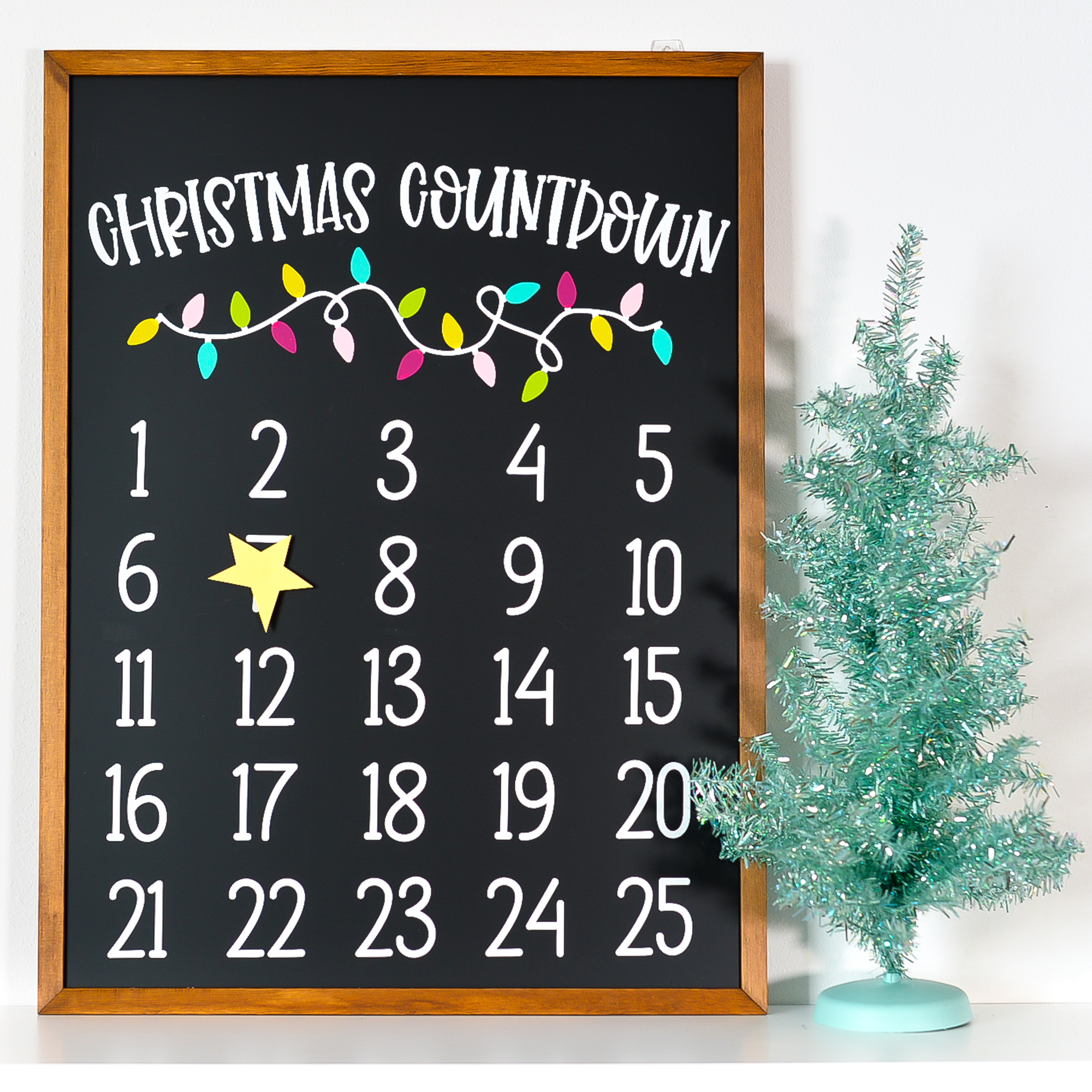 DIY Christmas Countdown Calendar with the Cricut LaptrinhX