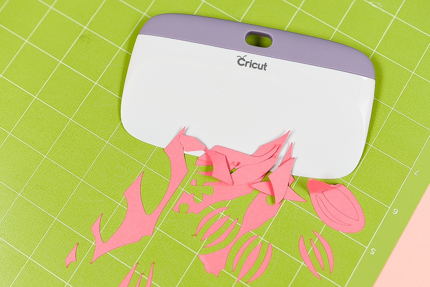 The Ultimate Guide To Cricut Cutting Mats + 5 Cricut Mat Hacks & Tips