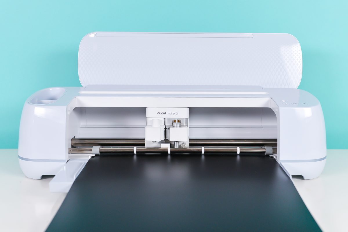 Cricut Smart Vinyl in the Cricut Maker 3