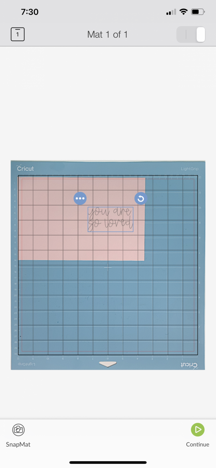 Cricut Design Space iOS: SnapMat showing where to place text on card interior