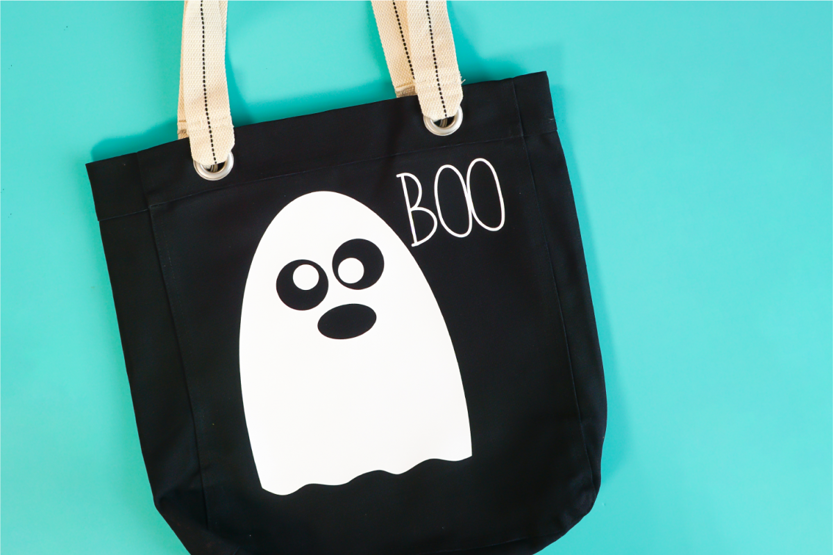 DIY Trick or Treat Bags with the Cricut