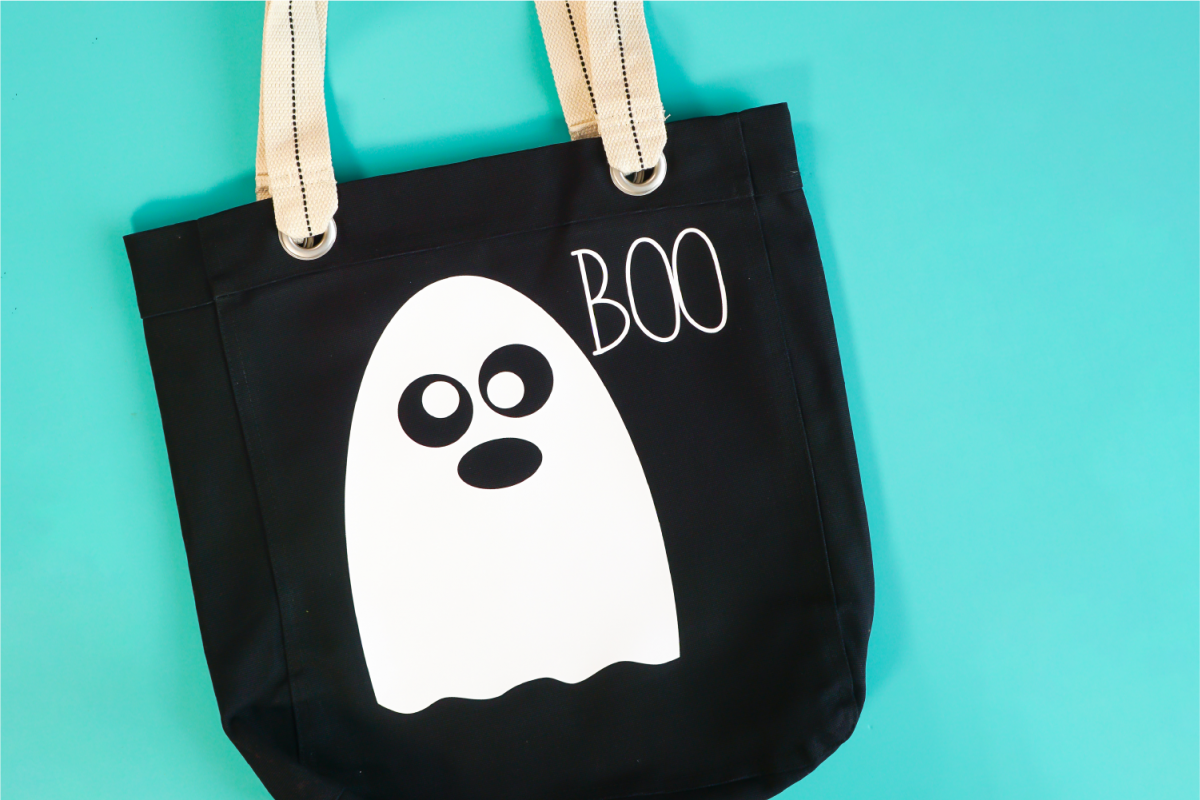 DIY Trick or Treat Bags with the Cricut - Hey, Let's Make Stuff