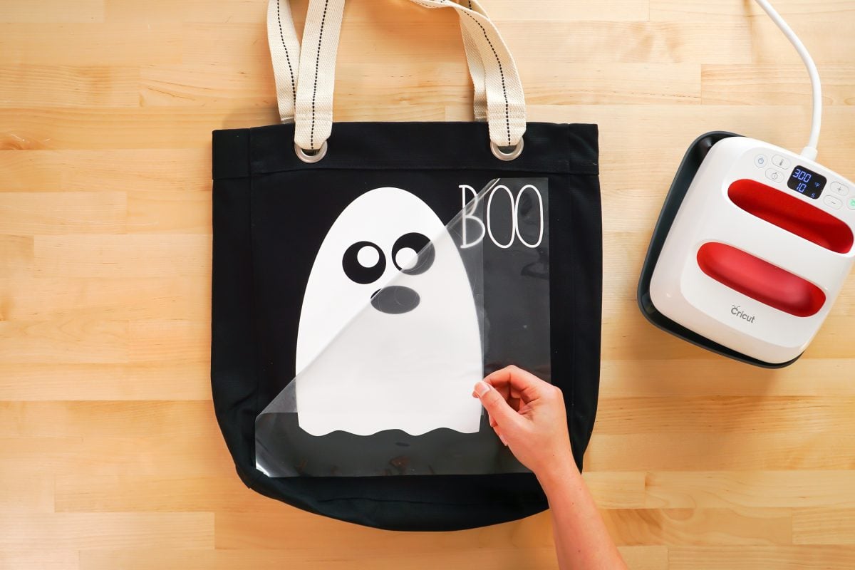 DIY Halloween Trick or Treat Bags with Cricut - Sarah Maker