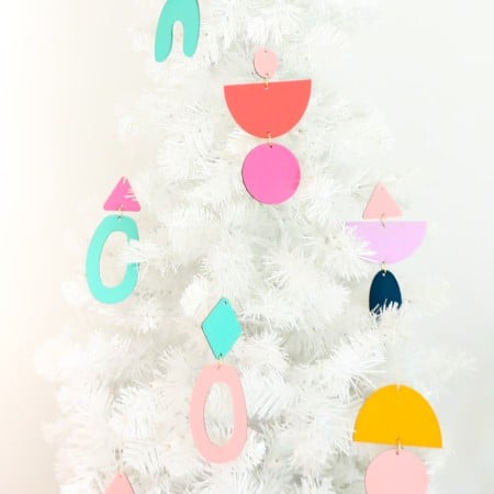 Abstract Geometric Ornaments from Kailo Chic