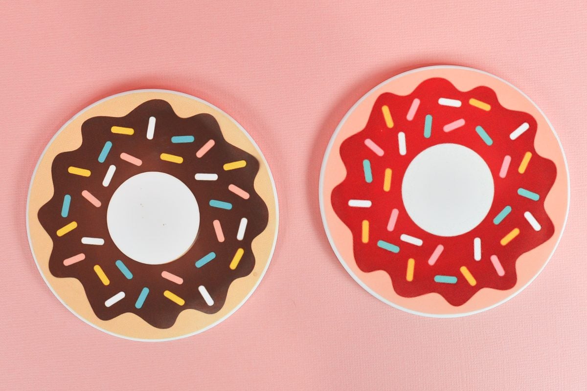 Troubleshooting Sublimation: two donut coasters, one with color management and one without.