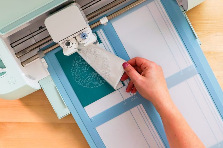 How to Use the Cricut Card Mat Maker and Explore Machines