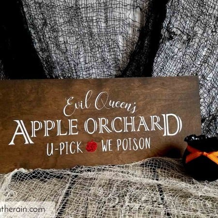 Halloween Apple Orchard Sign - Crafting in the Rain