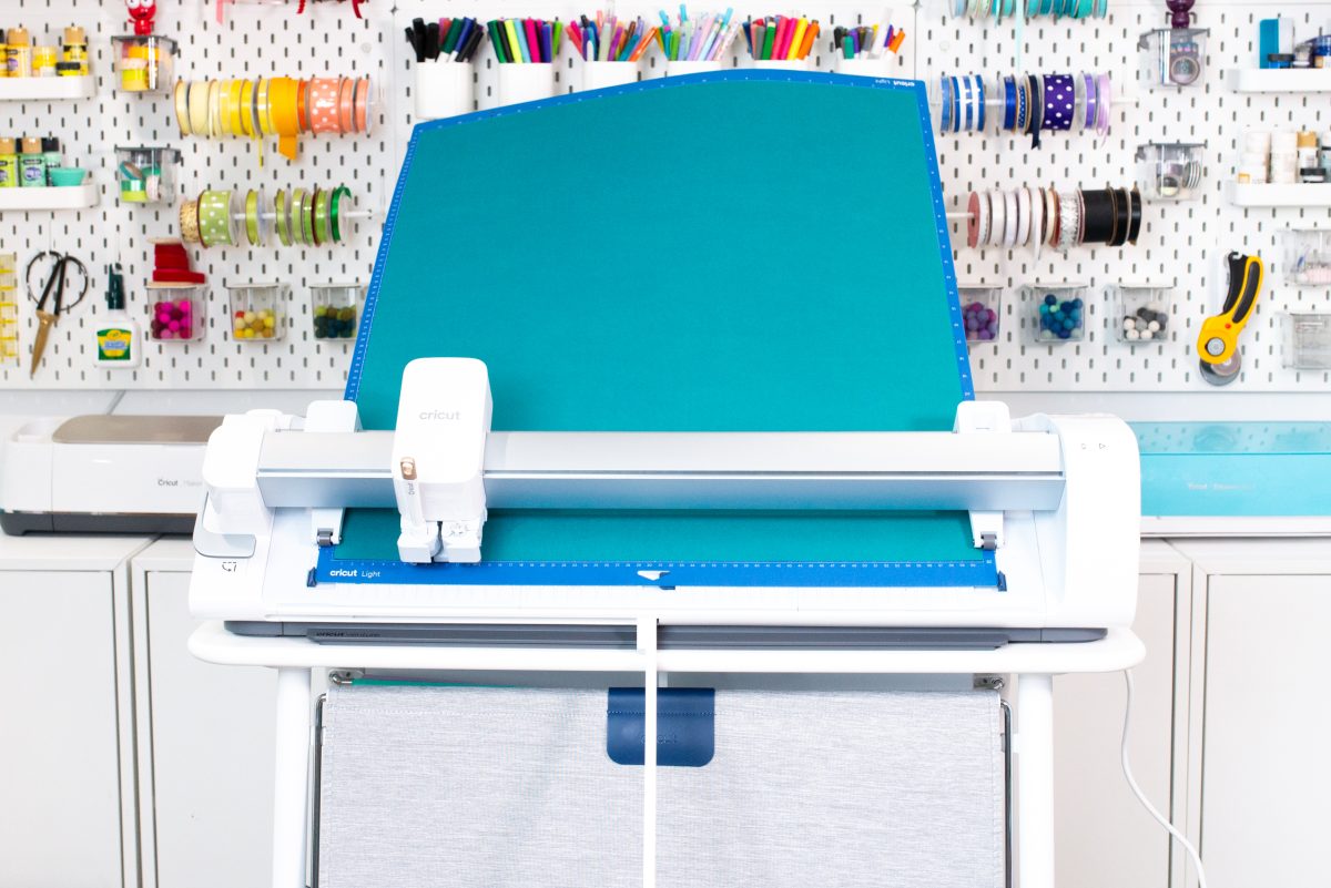 New Cricut Venture - Wide Format Cutting Machine July 2023